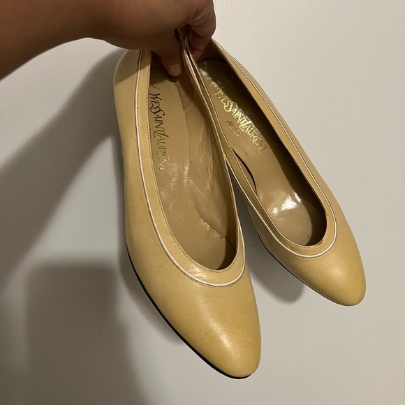 1980’s YSL cream mustard pumps 👌🥰 - Picture 1 of 7